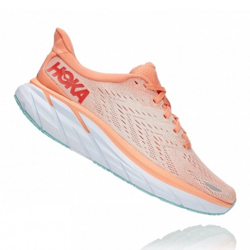 Hoka One One Clifton 8 in Cantaloupe